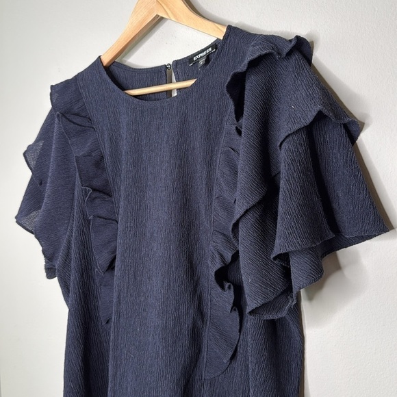 EXPRESS Crepe Ruffle Short Sleeve Blouse in Navy Size XL EUC - Picture 2 of 5